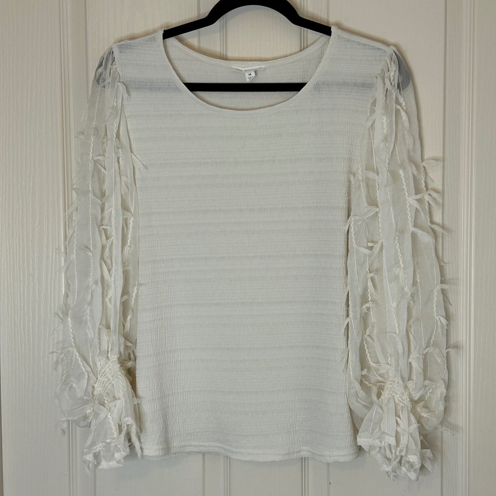 Blu‎ Pepper Womens White Textured Top Sheer Fringe Feather Look Sleeve Size M
